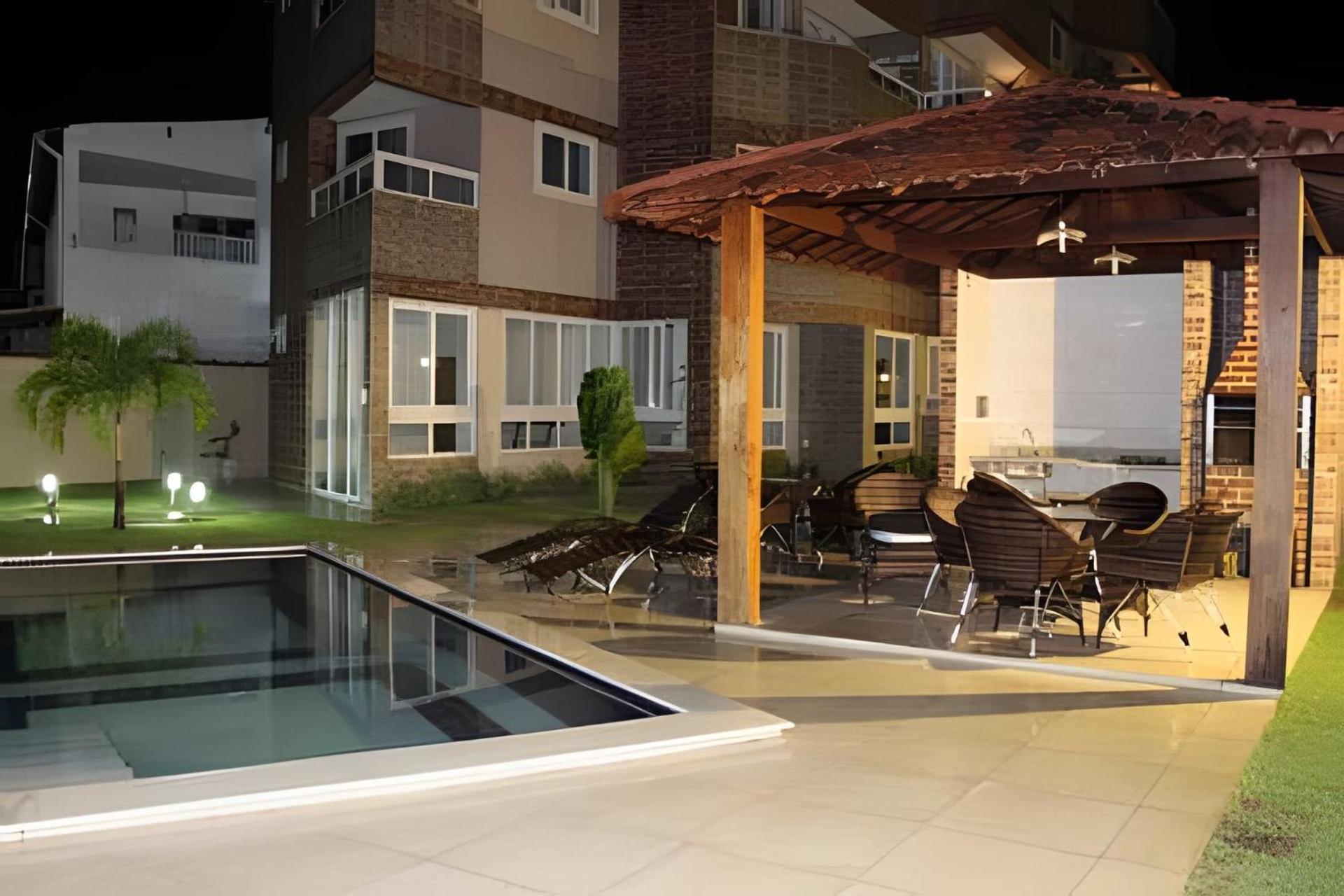 Apartment Com 2 Quartos A 50 Metros Da *